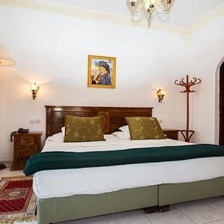 Bou Saada Hotel Kerdada מראה חיצוני תמונה